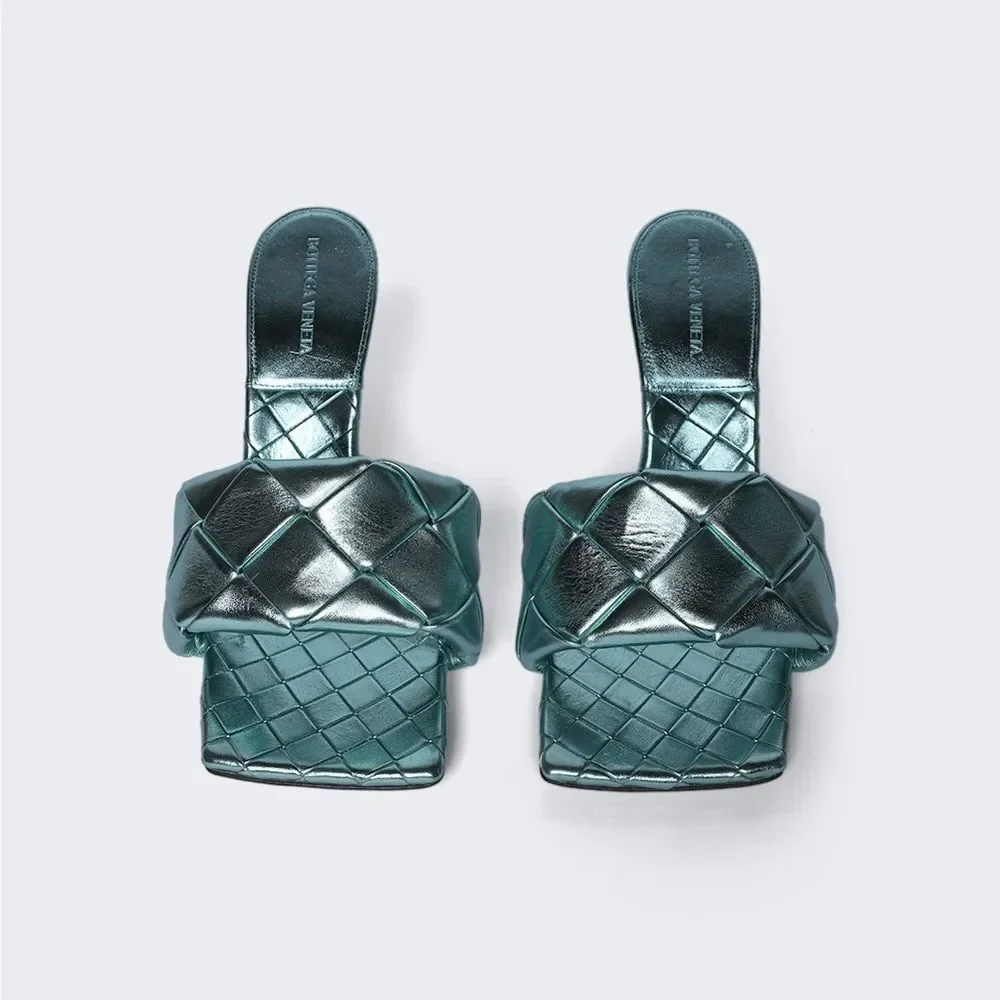 NIB Bottega Veneta ‘Lido Sandal’ Metallic Icy Moon Weave Heels size 39